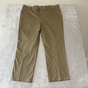 Wrangler Riata Men's Flat Front‎ Relaxed Fit Khaki Pants 44x30 Wrinkle Resistant